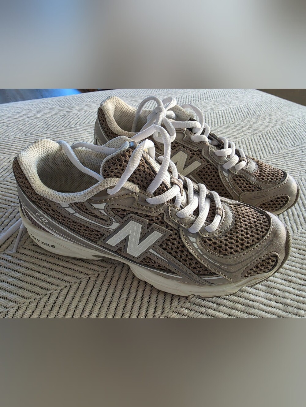 New Balance Kids Sneakers in Taupe and White